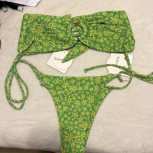 kulani kinis green and yellow